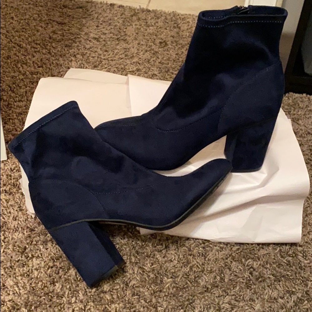 Reaction Kennth Cole Woman's Ankle ZIP Up Boots